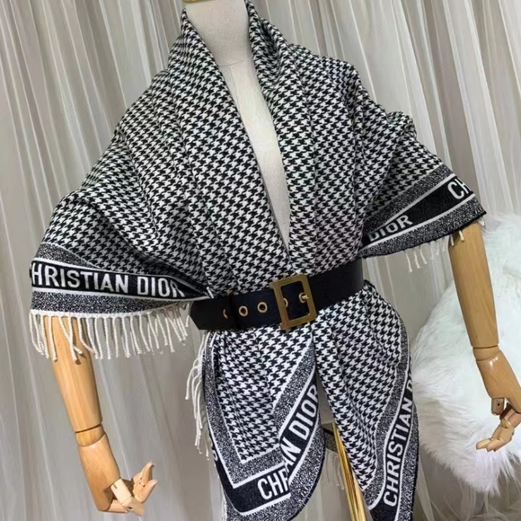 30 MONTAIGNE PONCHO Black and White Cashmere and Silk - Picture 4 of 7